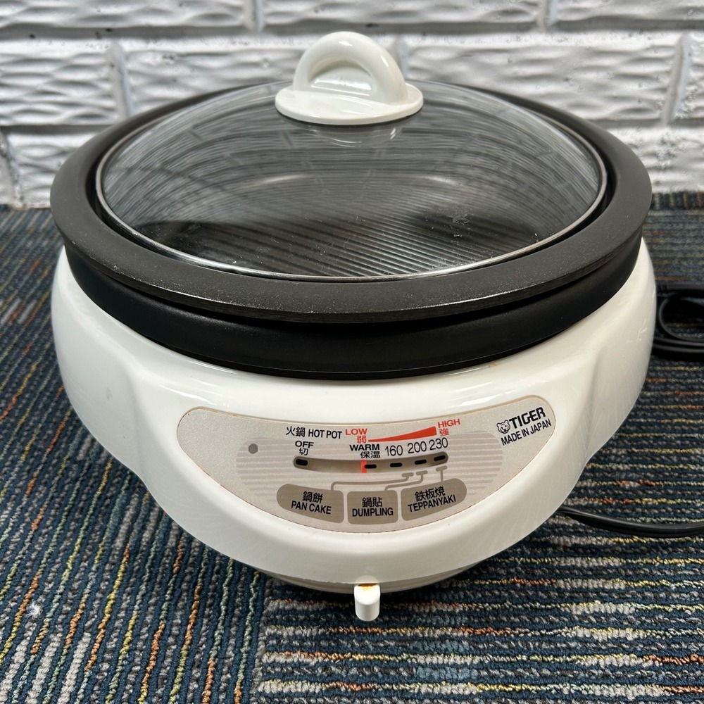 Tiger Grill Pan CPK-D130 White Electric Skillet Hot Pot Teppanyaki Made in Japan